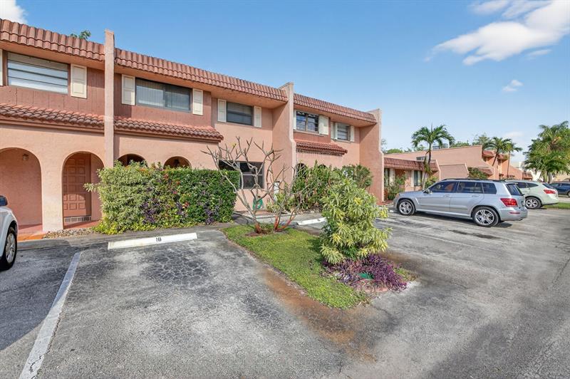 16 Toledo Court Davie FL 33324