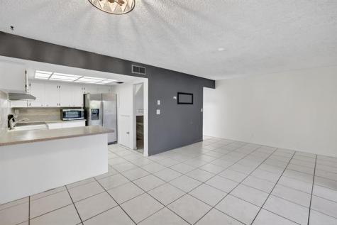 16 Toledo Court Davie FL 33324