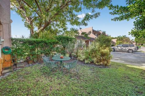 16 Toledo Court Davie FL 33324
