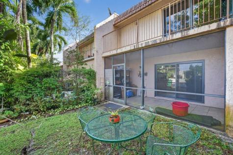 16 Toledo Court Davie FL 33324