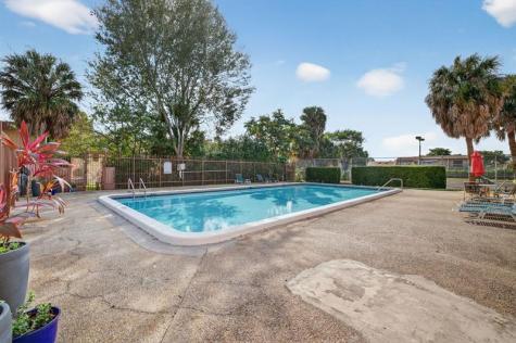 16 Toledo Court Davie FL 33324