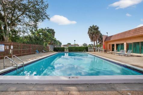 16 Toledo Court Davie FL 33324