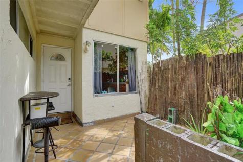 8226 NW 8th Place Fort Lauderdale FL 33324