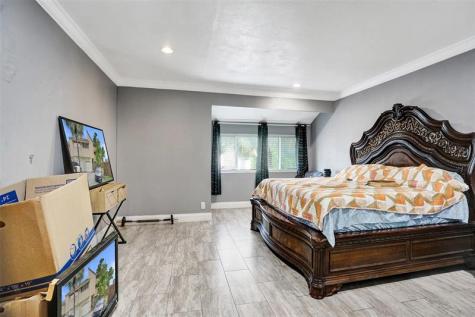 8226 NW 8th Place Fort Lauderdale FL 33324