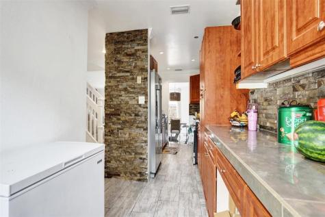 8226 NW 8th Place Fort Lauderdale FL 33324