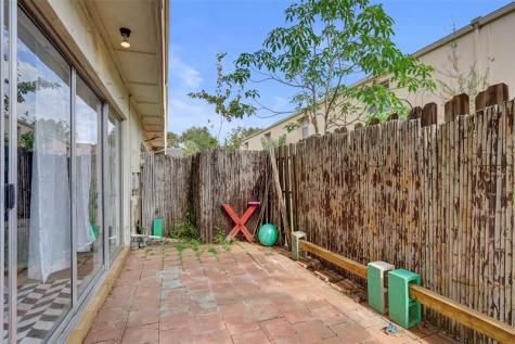 8226 NW 8th Place Fort Lauderdale FL 33324