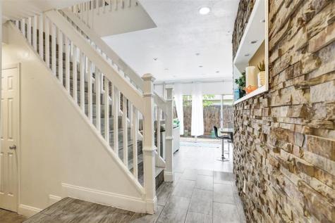 8226 NW 8th Place Fort Lauderdale FL 33324