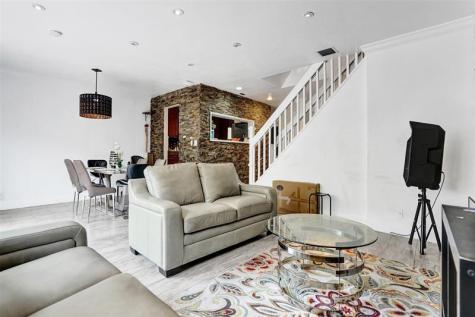 8226 NW 8th Place Fort Lauderdale FL 33324