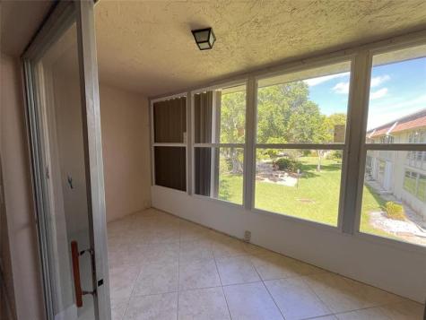 212 Oxford 400 West Palm Beach FL 33417