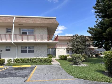 212 Oxford 400 West Palm Beach FL 33417