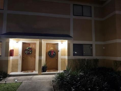 223 E Palm Circle E Pembroke Pines FL 33025