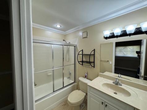 223 E Palm Circle E Pembroke Pines FL 33025