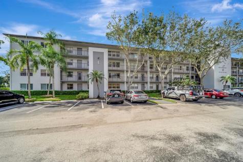 300 SW 134th Way Pembroke Pines FL 33027