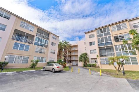2811 Somerset Drive Lauderdale Lakes FL 33311