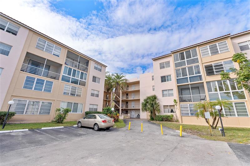 2811 Somerset Drive Lauderdale Lakes FL 33311