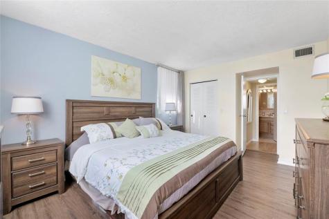 2811 Somerset Drive Lauderdale Lakes FL 33311