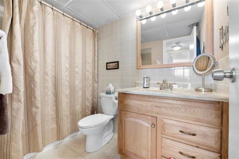 2811 Somerset Drive Lauderdale Lakes FL 33311