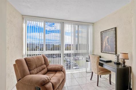 2811 Somerset Drive Lauderdale Lakes FL 33311