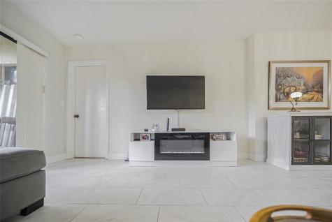 3039 Carambola Circle Pompano Beach FL 33066
