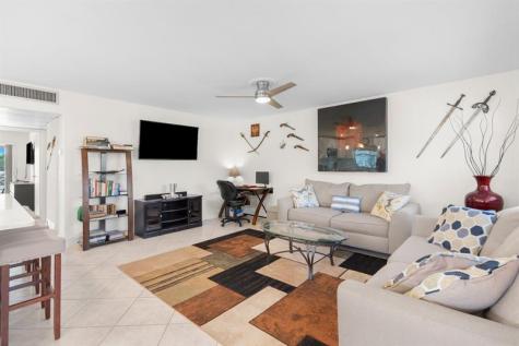 189 Brittany D Delray Beach FL 33446