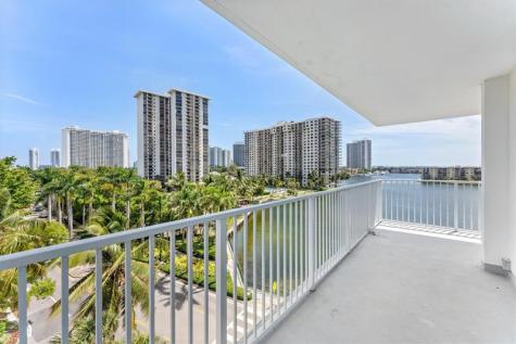 2851 NE 183rd Street Aventura FL 33160
