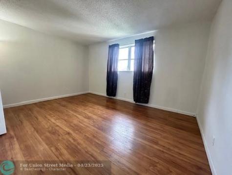850 E Commercial Boulevard Oakland Park FL 33334