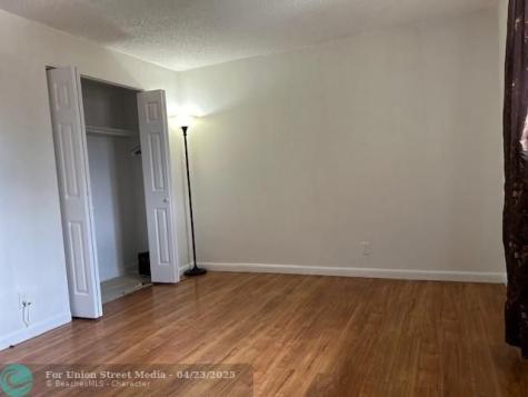 850 E Commercial Boulevard Oakland Park FL 33334