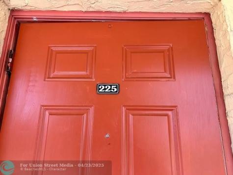 850 E Commercial Boulevard Oakland Park FL 33334