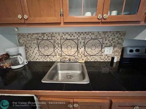 850 E Commercial Boulevard Oakland Park FL 33334