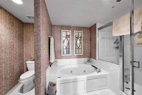 2880 NE 14th Street Causeway Pompano Beach FL 33062