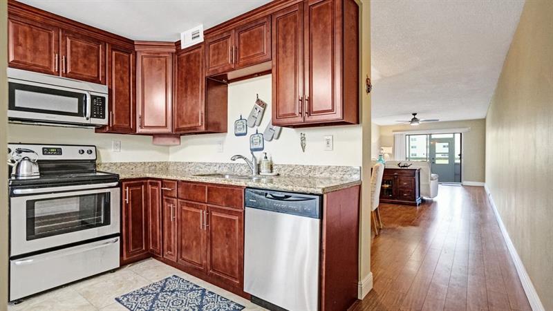 1036 Guildford B Boca Raton FL 33434