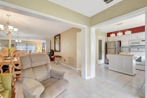 9800 Pecan Tree Drive Boynton Beach FL 33436