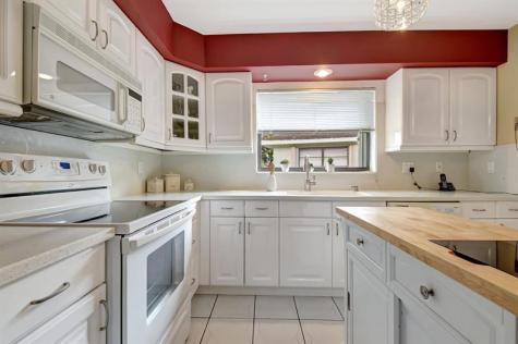 9800 Pecan Tree Drive Boynton Beach FL 33436