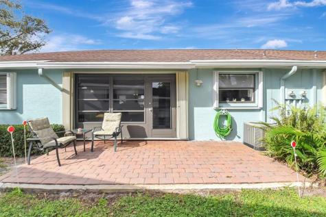 9800 Pecan Tree Drive Boynton Beach FL 33436