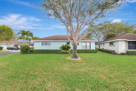 9800 Pecan Tree Drive Boynton Beach FL 33436