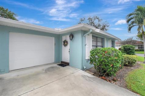 9800 Pecan Tree Drive Boynton Beach FL 33436