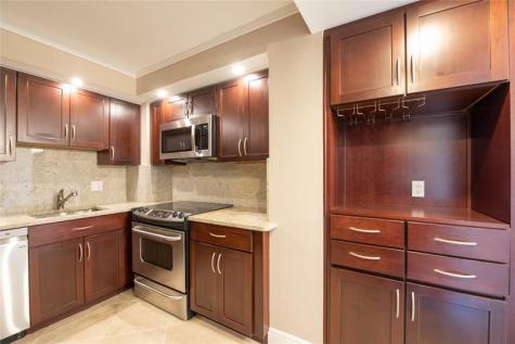 1 Las Olas Circle Fort Lauderdale FL 33316