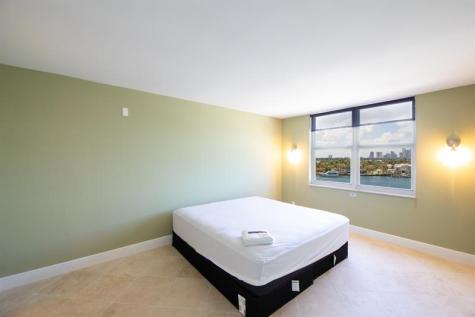 1 Las Olas Circle Fort Lauderdale FL 33316