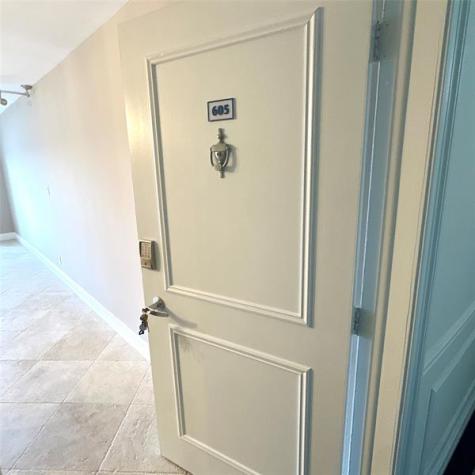 1 Las Olas Circle Fort Lauderdale FL 33316