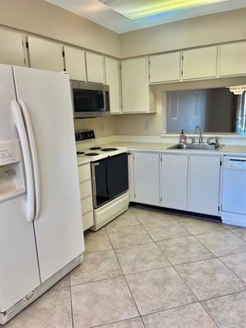 7351 Kinghurst Drive Delray Beach FL 33446