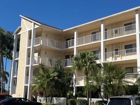 7351 Kinghurst Drive Delray Beach FL 33446