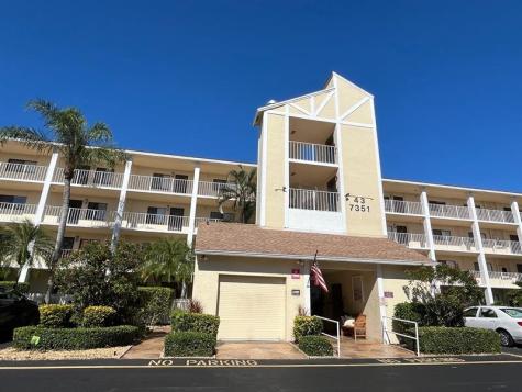 7351 Kinghurst Drive Delray Beach FL 33446