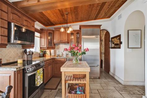 1039 Hillsboro Mile Hillsboro Beach FL 33062