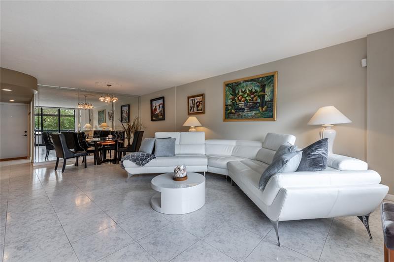 1401 S Federal Highway Boca Raton FL 33432