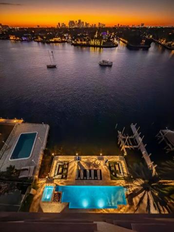 209 N Birch Road Fort Lauderdale FL 33304