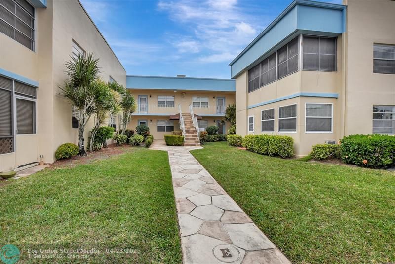 204 Burgundy E Delray Beach FL 33484