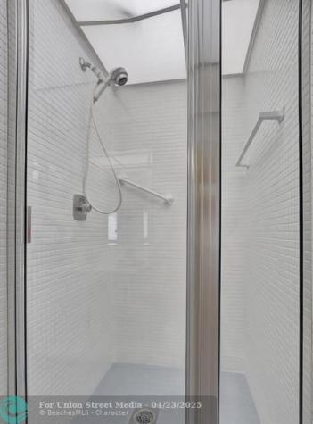 204 Burgundy E Delray Beach FL 33484