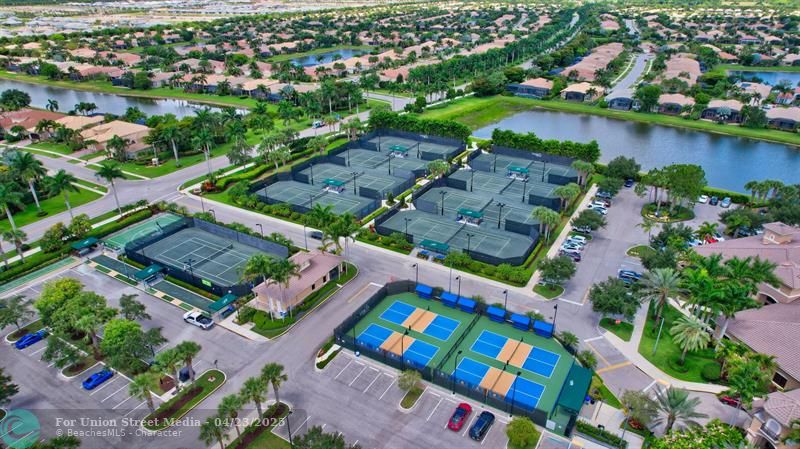 204 Burgundy E Delray Beach FL 33484