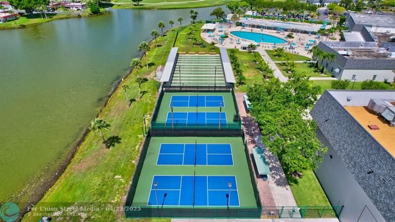 204 Burgundy E Delray Beach FL 33484