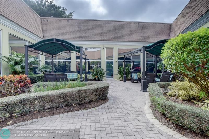 204 Burgundy E Delray Beach FL 33484